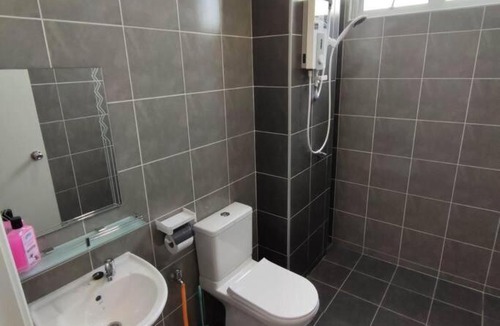 Bandar Penawar House | Desaru Homestay-Eva Seroja BBQ,WIFI,12 PAX 73S8