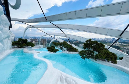 Kuala Lumpur Apartment | Designer KL City View Loft - 12 Min to KLCC [Cozy Large 1BEDROOM]