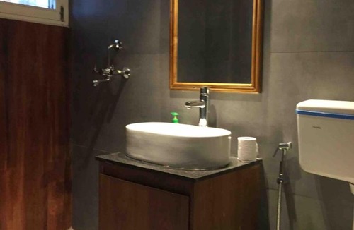 Panch Batti House | Designer Loft CITY CENTER Netflix N fast Wi-Fi