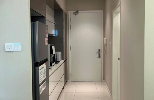 Sri Hartamas Apartment | Designer Suite 4Pax | Bathtub | Netflix | Parking