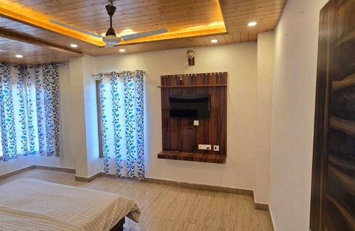 Dharampur Apartment | Dharvi Kasauli Heavens