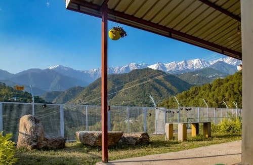 Dharamshala Apartment | Dhauladhar View Village Resort