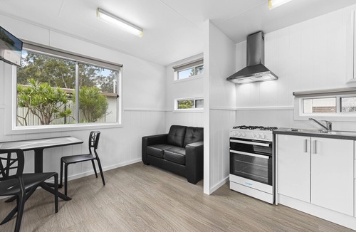Dunbogan House | Diamond Waters Caravan Park