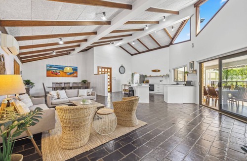 Coffs Harbour House | Diggers Beach Surf House, Pool, Pet Friendly, popular location