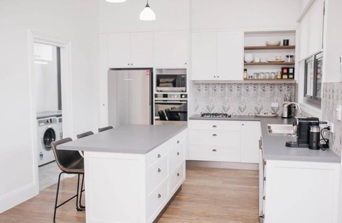 Glenroi Cottage | Dimby Cottage - Beautifully Restored Heritage Home