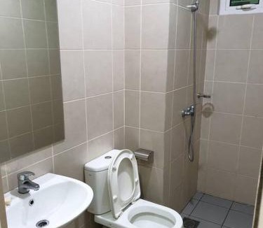 Kampung Batu Maung Apartment | Direct QBM & IKEA *Highfloor Sunrise Seaview Condo