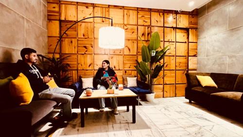 New Delhi Hotel | Divine Inn Hotel Near Rajouri Garden Main Market