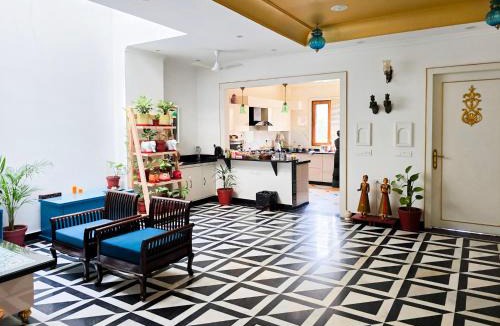 Agra House | Diwan House - TajMahal View- A Classic Homestay