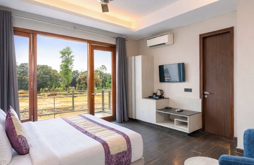 Bail Parao Hotel | DLS Forest Vines Resort & Spa