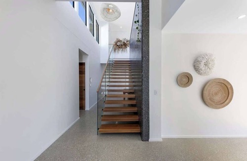 Buddina House | Dog Friendly Beachside Luxury Stay - Heated Pool
