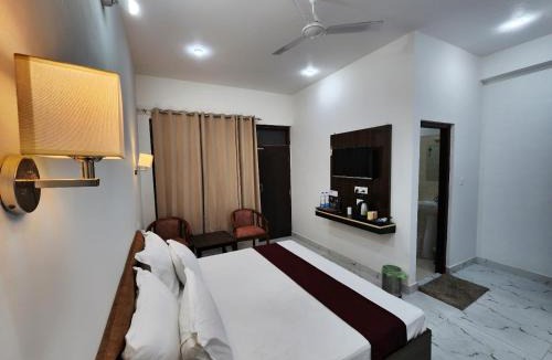 Gunehr House | Dorjee House Bir