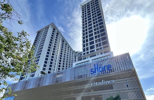 Downtown Kota Kinabalu Condo | DOTS 21 Seaview High Floor Suite