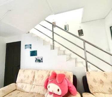 Bukit Gong House | Double Storey 5 room Bukit Beruang -18pax