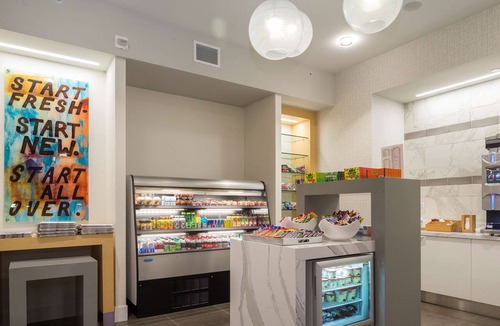 Mars Hotel | DoubleTree by Hilton Pittsburgh - Cranberry
