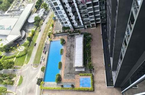 Medini Apartment | DP Cozy Family-Friendly 2BR Retreat By STAY