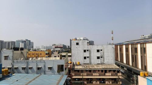 Krishnarajapura Hotel | Dream Inn