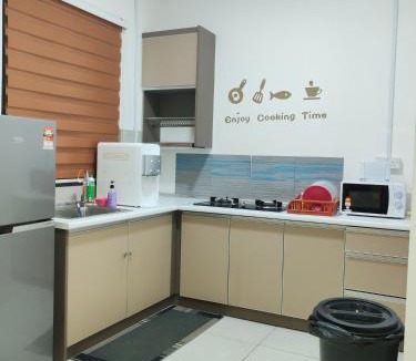 Kampung Masjid Timah Apartment | Dreamstay36 3R2B 8pax Meritus perai