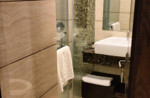 Old Gurgaon Hotel | DS Clarks Inn Gurgaon