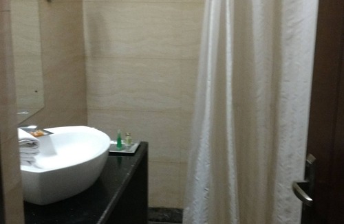 Old Gurgaon Hotel | DS Clarks Inn Gurgaon