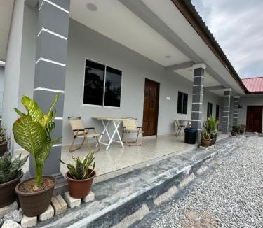 Kampung Tanjung Bidara Hotel | D’solok chalet