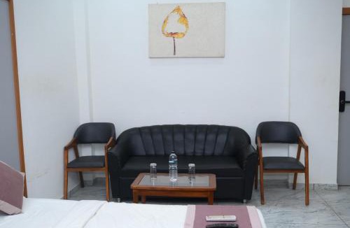 Tharad Hotel | DWARKADHISH GUEST HOUSE THARAd