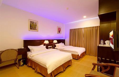 Central Seberang Perai Hotel | E Red Hotel Alma Cosmo