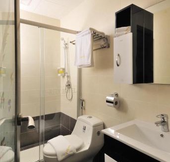Central Seberang Perai Hotel | E Red Hotel Alma Cosmo