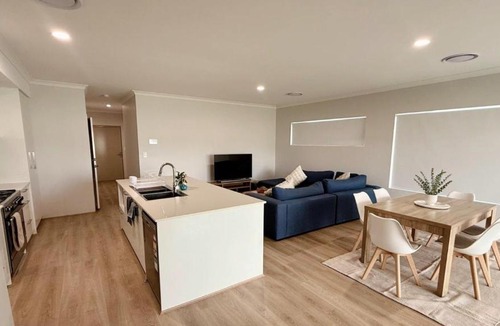Eaton House | Eagle Breeze