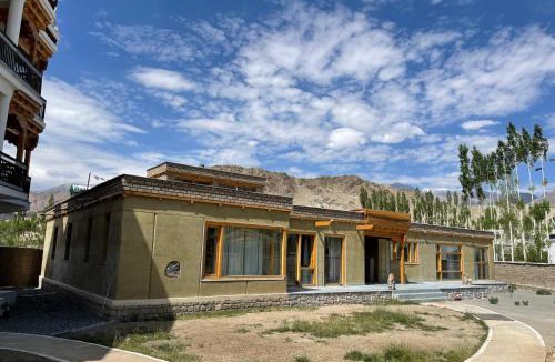 Leh House | Earthhome by Angchok