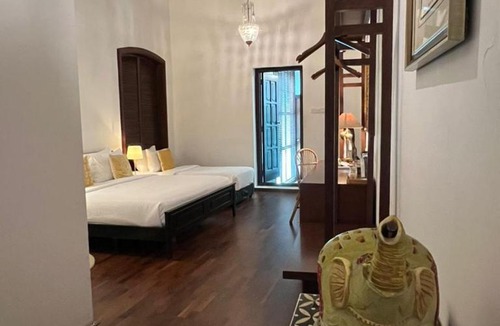 Historic George Town Hotel | East Indies Mansion