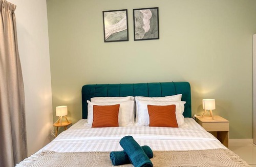 Shah Alam Apartment | Easy Check in Emira Residence for 2 to 4 pax