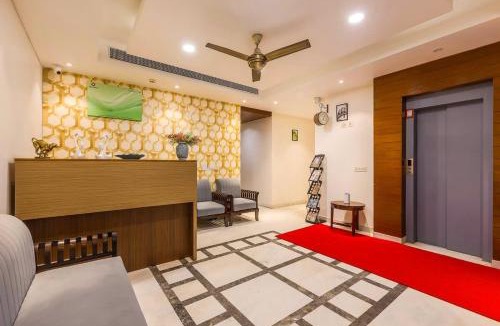 Sector 40 Apartment | Eco-chic oasis in the city with Garden