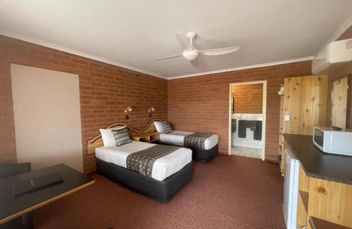 Melville Apartment | Edithburgh Seaside Motel