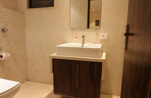 Malda Hotel | EENNRA GUEST HOUSE, Malda