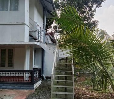 Perumbavoor House | Eevas Farm Stay