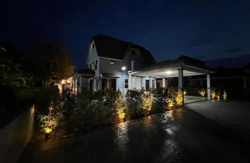 Gua Villa | Eiffel Villa Homestay Melaka