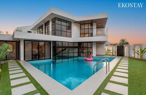 Khodala Villa | EKOSTAY Luxe - Black Mirror