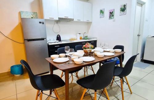 Taman Hock Ann Apartment | Elegant 5STAR Resort Suite Mid Valley KL Sunway by Stayz Suites with Shopping Complex