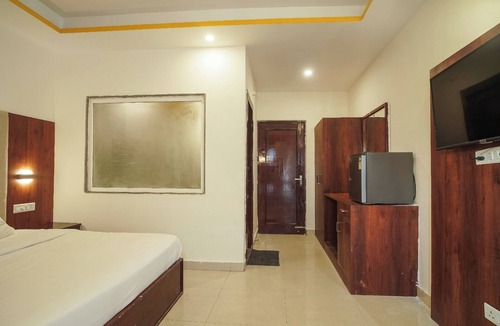 Tapovan Hotel | Elevate Your Escape: Where Modern Luxury Meets Himalayan Soul.