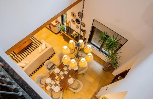 Assagao Villa | ELIVAAS 4 BHK with Pvt pool - Amado Villa Shai