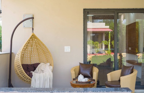 Taoru Villa | ELIVAAS 5 BHK With Pvt Pool - Zenora
