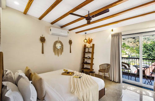Bedla Villa | ELIVAAS Casa llios Stuning Getaway Villa