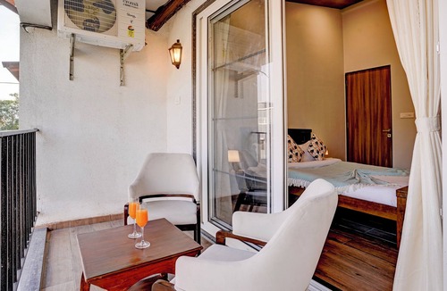 Kune Village Hotel | Elivaas Irene Jade 3BHK Pvt Pool Garden with Balconies