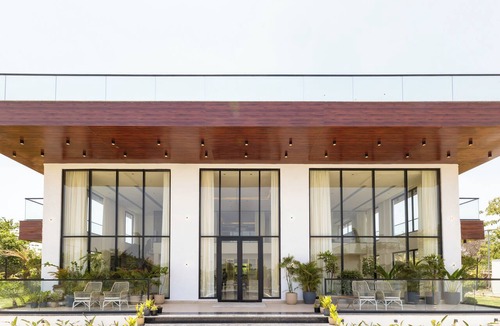 Gurugram Villa | ELIVAAS privé ASK Farms Pet-friendly