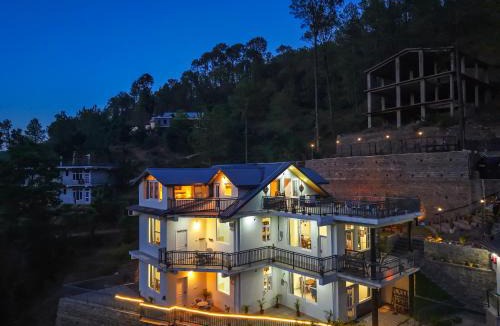 Pilerne Industrial Estates Villa | ELIVAAS Villa Seine Indo-Portuguese 3-BHK villa with a Kid's Room, Private pool Near Candolim Beach