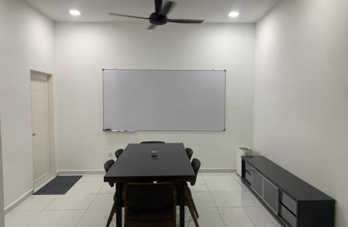 Taman Kota Masai House | Ell Homestay with Private pool Pasir gudang