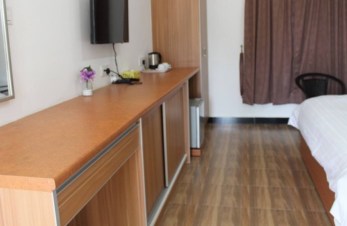 Kampung Gong Rengas House | Emma Guesthouse 1
