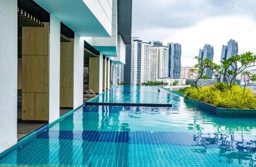 Sentul Apartment | Entire Apartment in Kuala Lumpur, Infinity Pool!