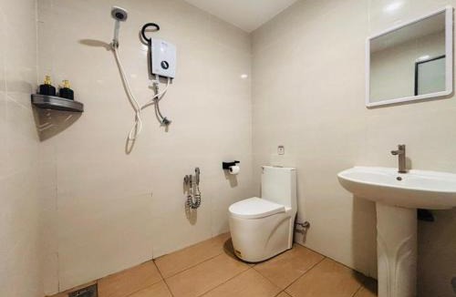 Taman Melaka Raya Apartment | Entire Penthouse in the Heart of Melaka, Spacious & Elegant, 4R3B
