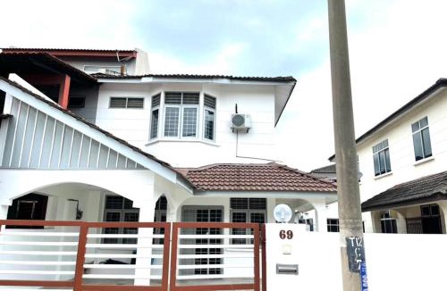 Taman Impian House | Entire Residential House Alma Bukit Mertajam Spacious 4 bedroom